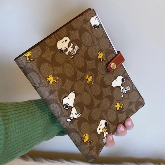 NWT💃Coach Coach X Peanuts Notebook In Signature Canvas With Snoopy Woodstock - Picture 3 of 7